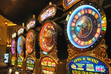 hondatoto slot mobile app interface showing football markets and live-dealer games